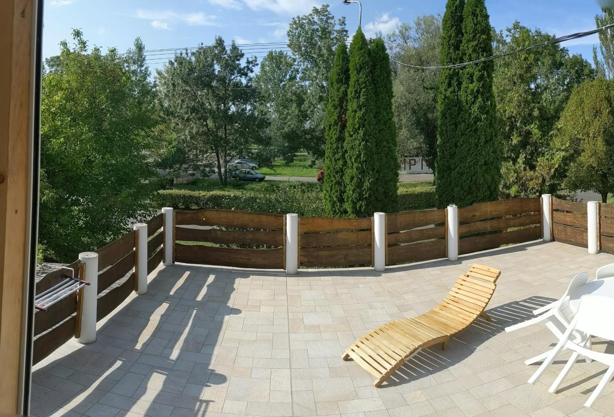 Appartments Hungaroland Balatonbereny Ngoại thất bức ảnh